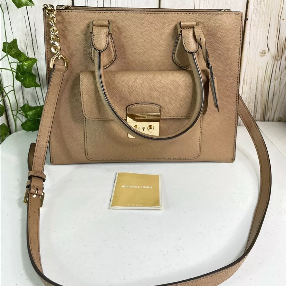 MICHAEL KORS- BRIDGETTE SAFFIANO LEATHER Medium Purse Beige